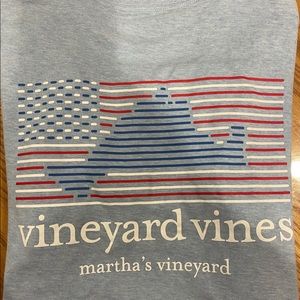 Vineyard Vines T-shirt